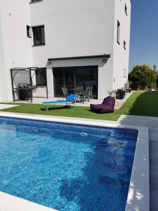 Апартаменти Volme Pool Баньоле Екстер'єр фото