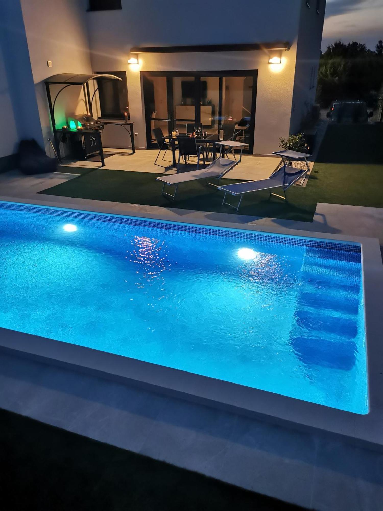 Апартаменти Volme Pool Баньоле Екстер'єр фото